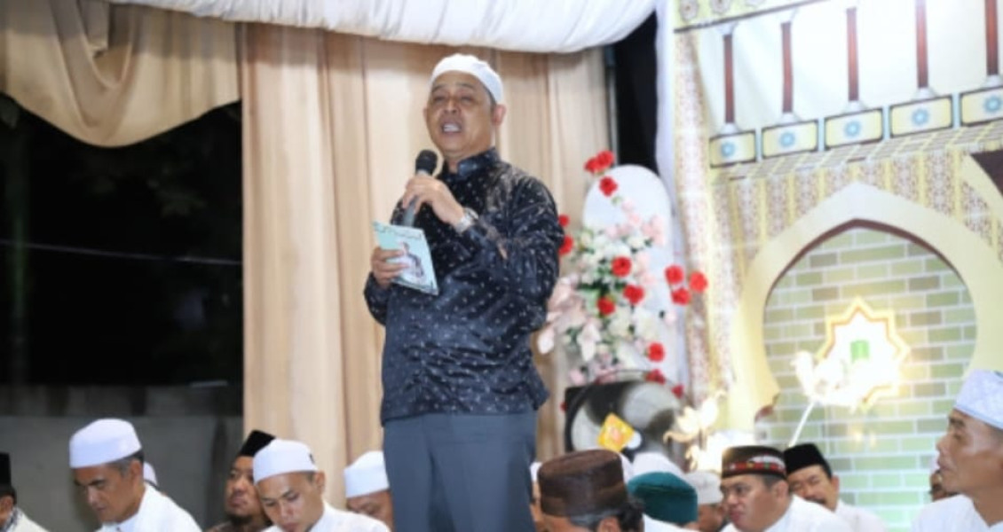 Pj Bupati Inhil Herman Hadiri Haul Dan Pembacaan Manaqib Tuan Guru Sapat Di Ponpes Daarul Islah Mumpa