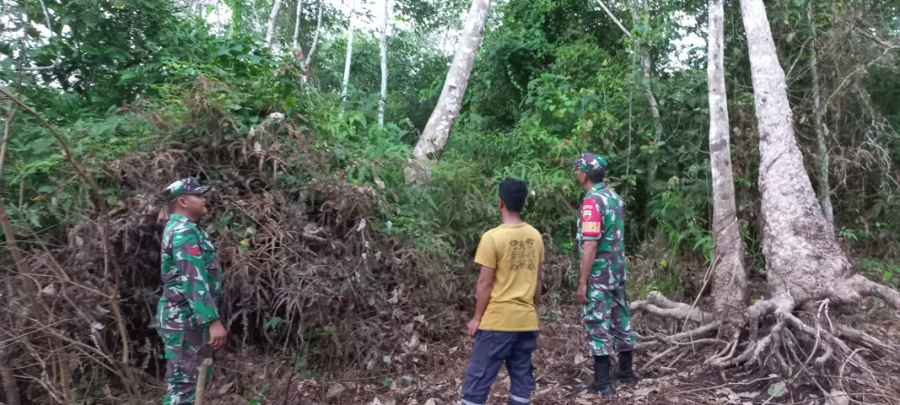 Patroli Babinsa Koramil 06 Merbau di Desa Anak Kamal