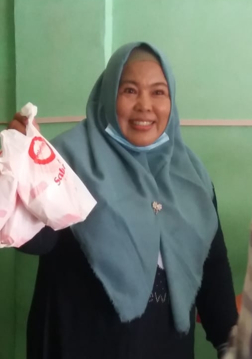 Jum'at Berkah, Sabana Fried Chicken Bagi-bagi Paketan