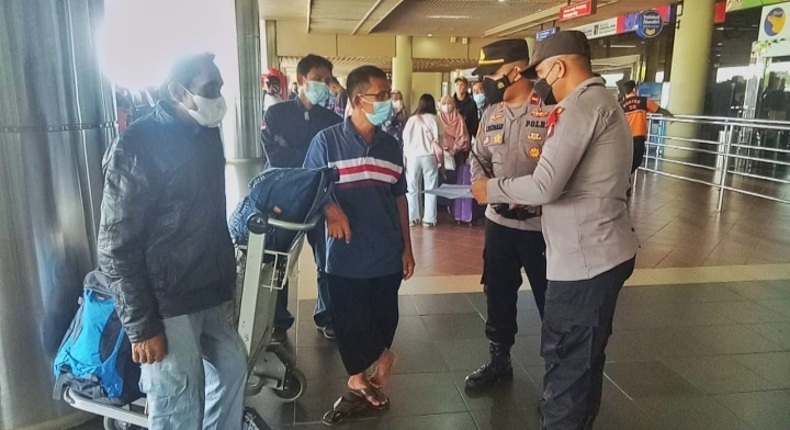 Terima Kasih Pak Polisi, Tetap Semangat Bertugas