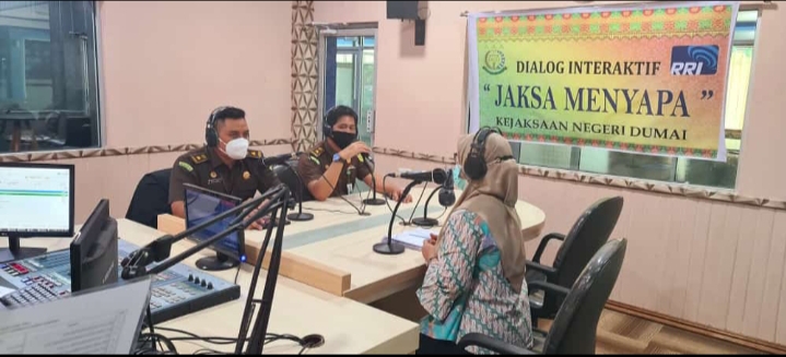Jaksa Menyapa : Kejari Dumai Dialog Interktif Langsung Dari Stasiun RRI Riau