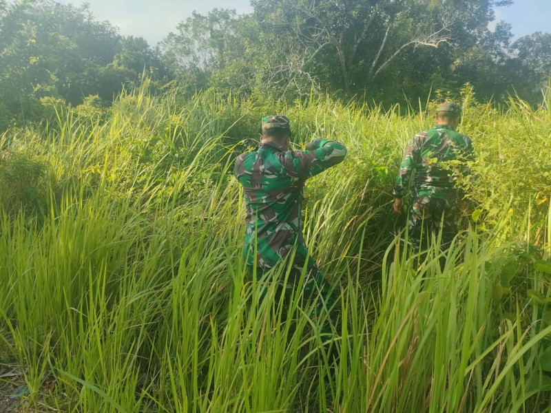Babinsa Koramil 06 Merbau Patroli di Wilayah Hutan Yang Kosong