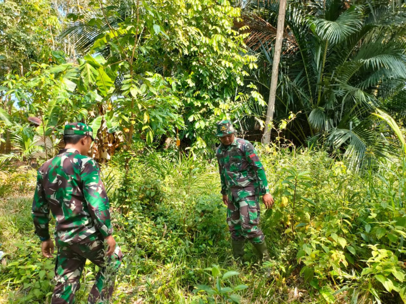 Babinsa Koramil 06/Merbau Gencar Sosialisasikan Bahaya Karhutla ke Warga