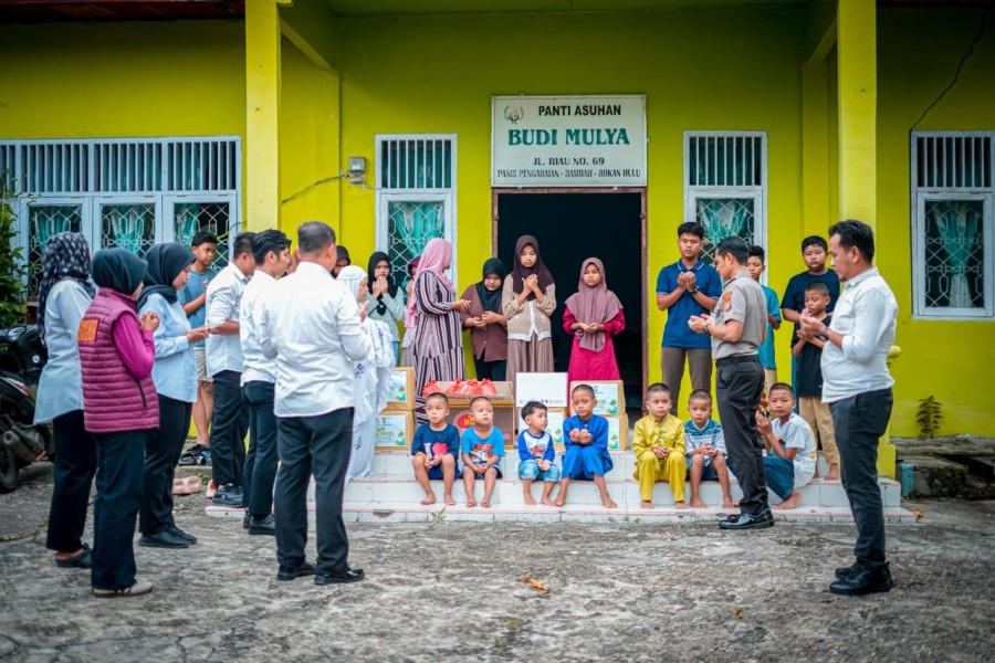 Polres Rokan Hulu Salurkan Bansos Ramadhan untuk Panti Asuhan, Ghorim dan Kaum Duafa