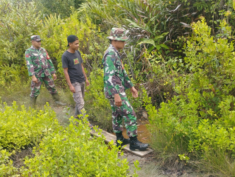 Sinergi Babinsa dan Masyarakat Cegah Kebakaran Hutan dan Lahan