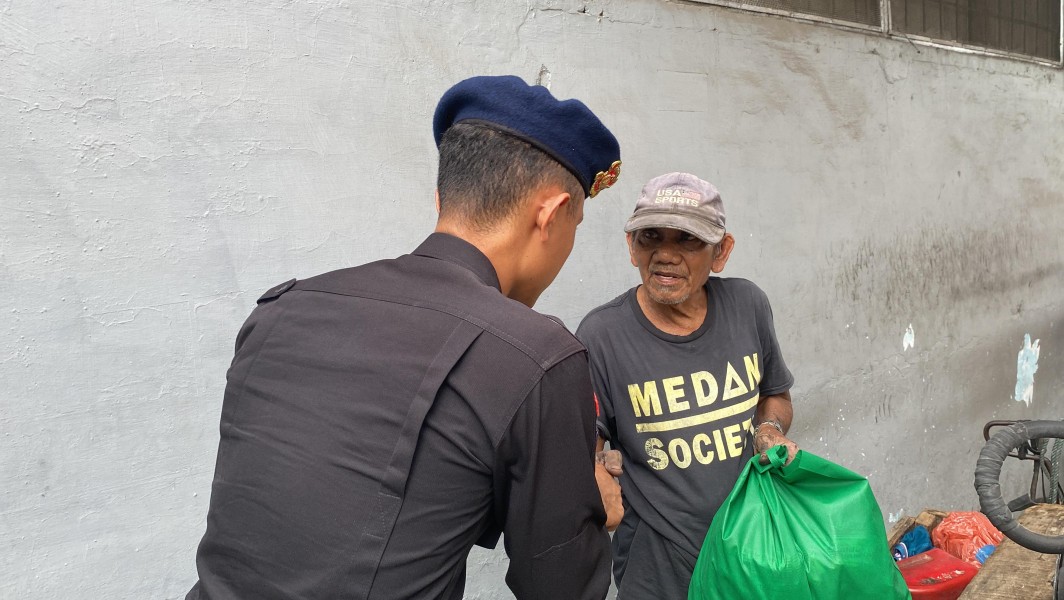 Langkah Berkah di Hari Jum’at! Brimob Polda Sumut Tebar Kebaikan Sambut HUT Ke-80 Korps Brimob Polri