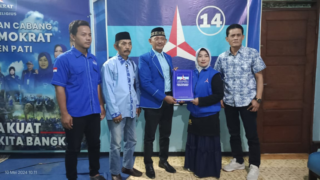 Maju Sebagai Calon Bupati Pati, Suryanto Resmi  Mendaftarkan Diri di Kantor DPC Partai Demokrat