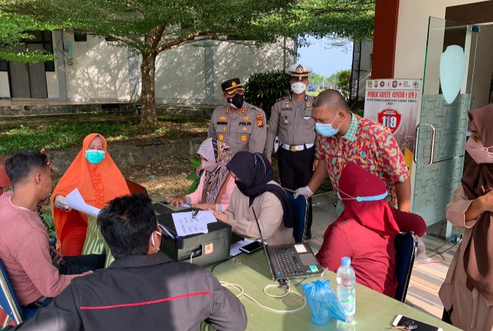 Kapolres Rohul Tinjau Gebyar Vaksin Di Islamic Center