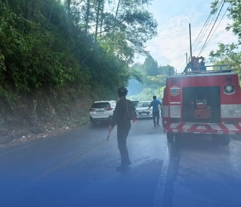 Sigap di Tengah Karhutla, Brimob Sumut Amankan Jalur Lintas Siborongborong – Parapat