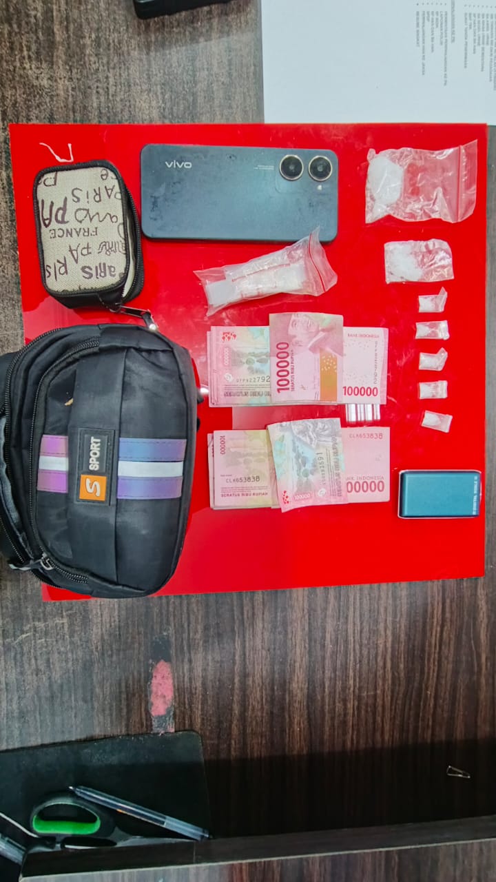 Satresnarkoba Polres Rokan Hulu Tangkap Pengedar di Kepenuhan Hulu, Sita Barang Bukti 9,20 Gram Sabu