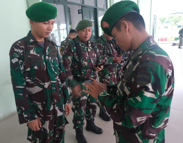 Pencegahan Judi Online, Dandim 0320/Dumai Lakukan Pengecekan HP Prajurit