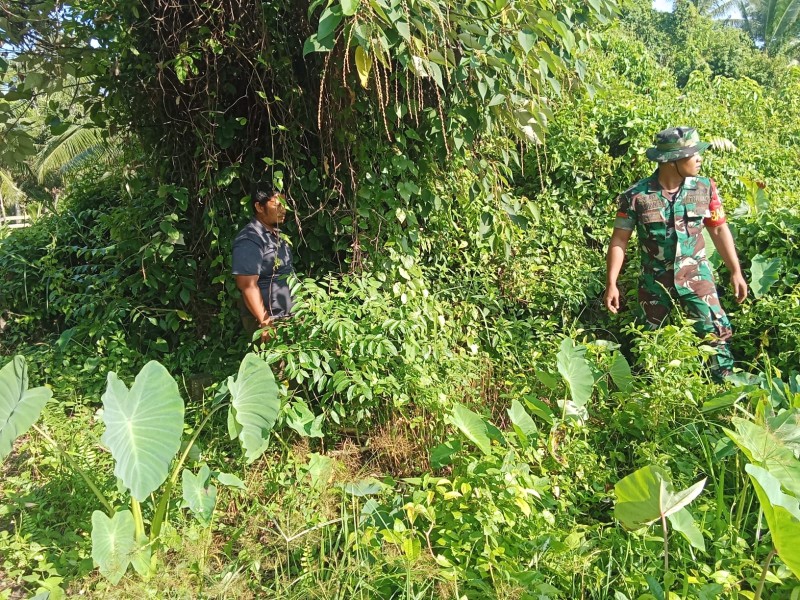 Babinsa Koramil 06/Merbau Rutin Gelar Patroli Karhutla di Desa Mengkopot