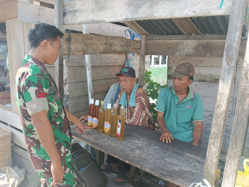 Babinsa Koramil 06/Merbau Perkuat Silaturahmi di Kelurahan Teluk Belitung