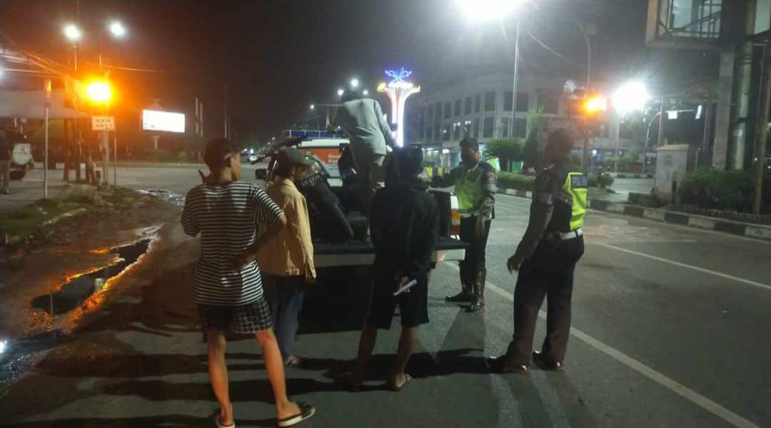 Satlantas Polres Dumai Gelar Patroli Blue Light Antisipasi Balap Liar Dan Tawuran