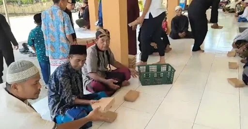 Jumat Berkah Brimob Sumut! Personel Batalyon B Pelopor Tebar Cinta, Berbagi Berkah, dan Eratkan Silaturahmi di Masjid Al Jihad Tanjung Balai