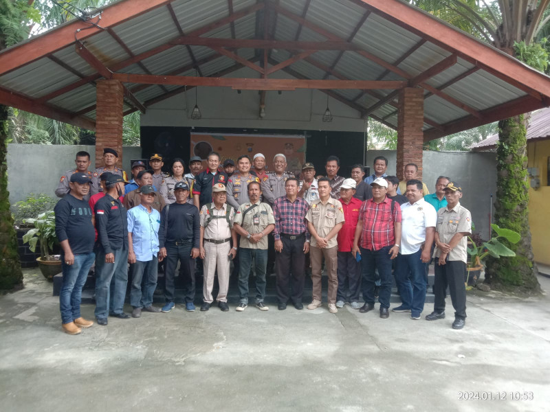 Coffee Morning Kapolres Labuhanbatu AKBP Bernhard L. Malau Bersama Insan Pers
