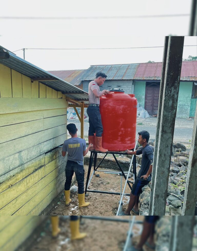 Brimob Polda Sumut Tuntaskan Sumur Bor dan Distribusi Air Bersih bagi Warga Hutabalang Pascabencana