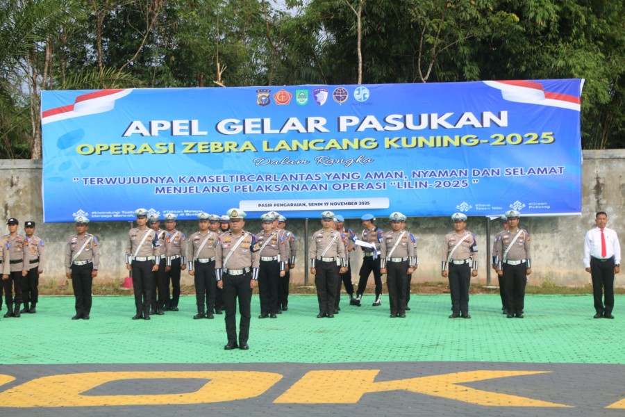 Dipimpin Kapolres AKBP Emil Eka Putra, Polres Rohul Gelar Apel Pasukan Operasi Zebra Lancang Kuning 2025