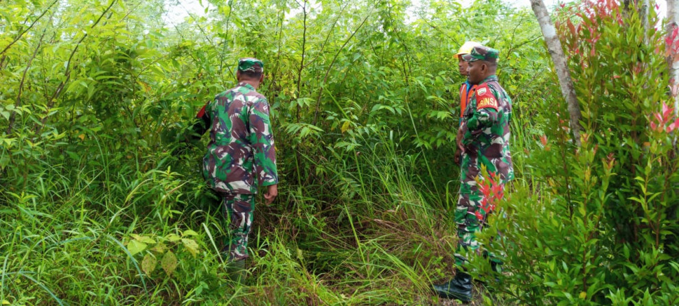 Berikan Rasa Nyaman Kepada Masyarakat, Pencegahan Karhutla Dilakukan Babinsa Koramil 06 Merbau