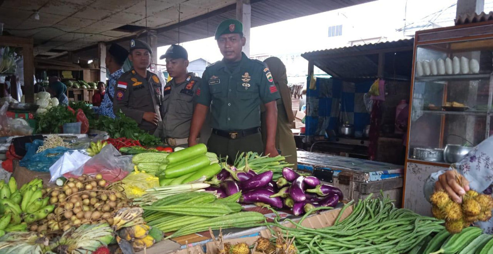 Praka Rahmad TW Berinteraksi Dengan Pedagang, Menjaga Kesejahteraan Bersama