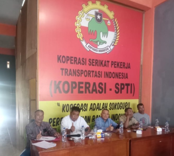 SEMANGAT ANGGOTA TETAP MENYALA, KOPERASI-SPTI DESA KASIKAN GELAR RAT 2026