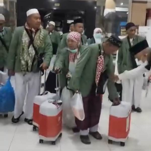 Jemaah Haji Asal Kabupaten Pati Tergabung Dalam Kloter 78 Dan 79 Tiba di Embarkasi Solo