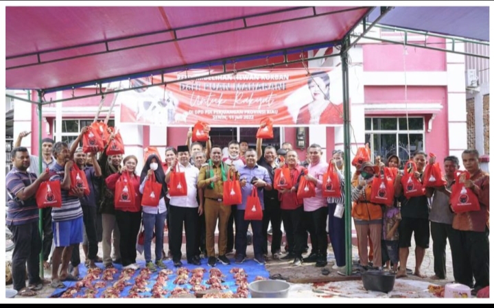 Puan Maharani Bantu 1 Ekor Sapi Berat 1 Ton Warga Kota Pekanbaru