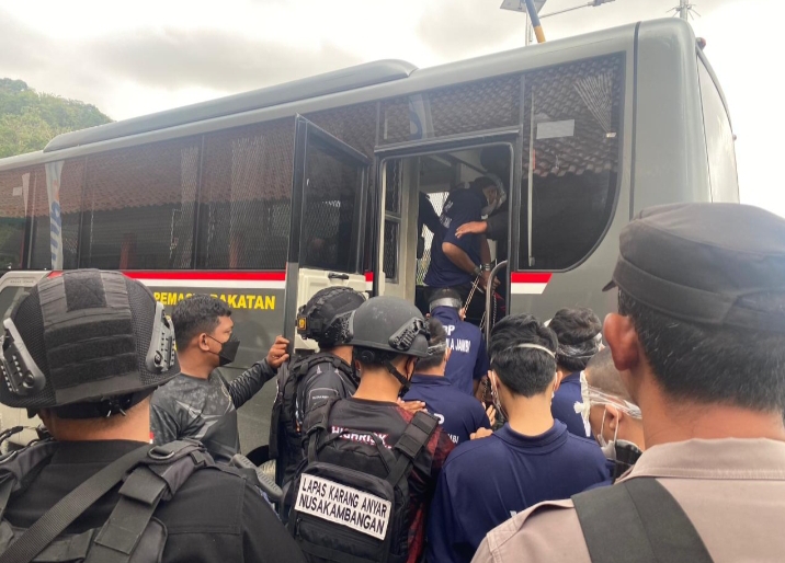 Sebanyak 13 Napi High Risk Dari Berbagai Kasus di Jambi Dipindahkan ke Nusa Kambangan 