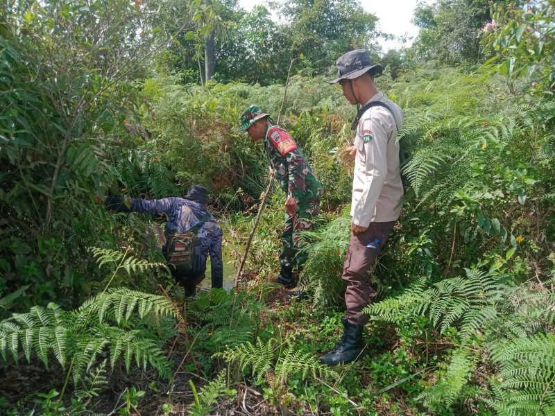 Wujudkan Wilayah Bebas Asap, Babinsa dan Warga Gelar Patroli Bersama