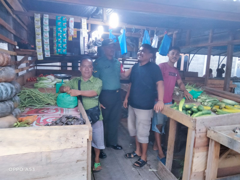 Serda Ansari Tingkatkan Hubungan dengan Warga Melalui Komsos di Pasar Suka Ramai