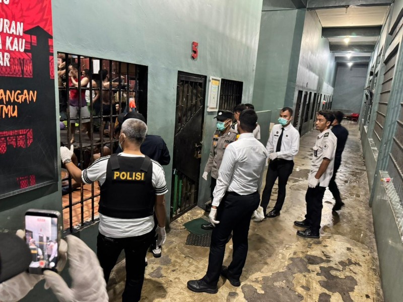 Polsek Labuhan Ruku gelar razia bersama di Lapas Kelas II A Labuhan Ruku