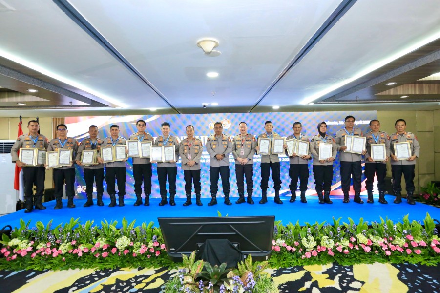 Kombes Pol Ferry Walintukan Bawa Humas Polda Sumut Raih Dua Penghargaan dari Divisi Humas Polri
