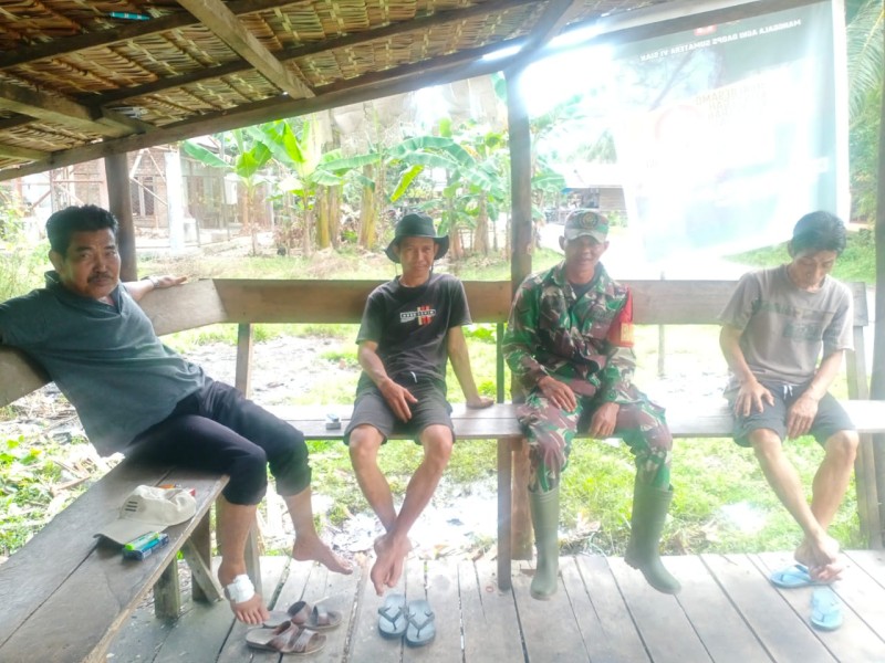 Serda C.J. Silalahi Gelar Komsos di Kampung Pancasila Teluk Belitung, Perkuat Persatuan Warga