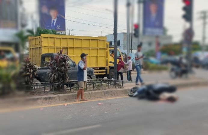 Mahasiswi Korban Lakalantas Diduga Terpental Dan Tergilas Truk Setelah Menabrak Trotoar