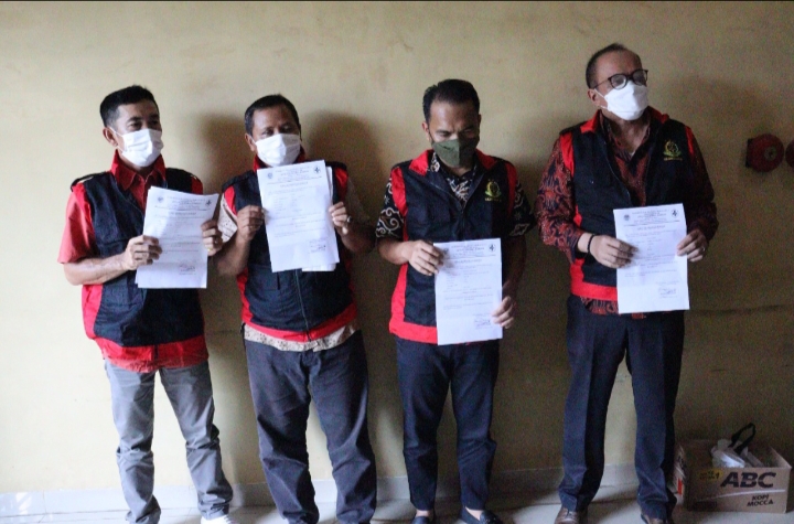 Penyidik Kejari Rokan Hulu Tahan Empat Tersangka Dugaan Kasus Korupsi di RSUD