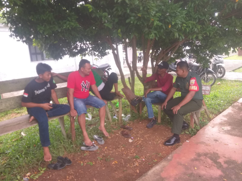 Praka Rahmad Beri Bimbingan Siskamling di Kampung Pancasila
