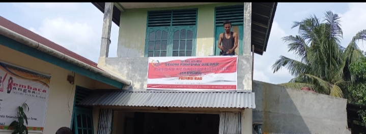 Jajaran Pengurus DPD PWRI Riau Pasang Plang Sekretariat