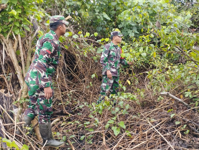 Babinsa Kodim 0303/Bengkalis Ajak Warga Bersama Cegah Karhutla