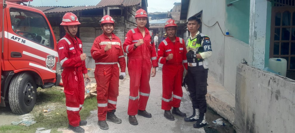Aksi Tanggap Darurat, Kilang Pertamina Dumai Bantu Padamkan “Si Jago Merah” yang Melahap 6 Rumah Warga di Kelurahan Bintan Kota Dumai