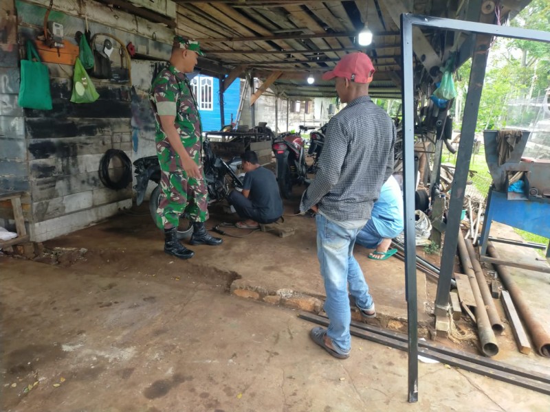 Sertu Ansari: Komsos Perkuat Sinergi dan Keamanan di Kampung Pancasila