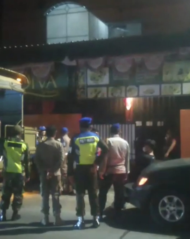 Razia Tempat Karaoke, Tim Gabungan Amankan Pengunjung Dan Puluhan PK