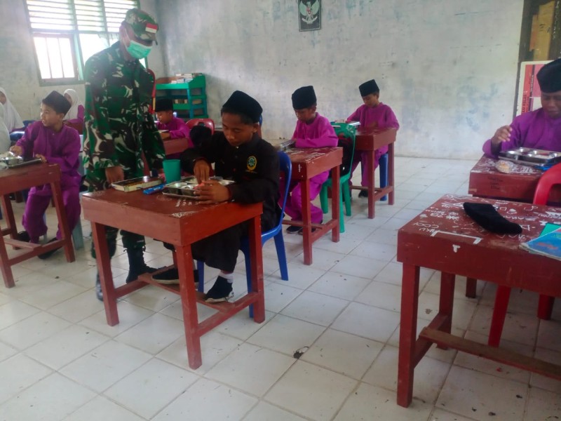 Sertu Ansari: Program Gizi Seimbang Tingkatkan Semangat Siswa