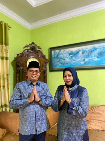 Camat Salo Sofyandi SE Bersama Istri Sampaikan Ucapkan Selamat Menunaikan Ibadah Puasa Ramadhan 1447 H/ 2026 M
