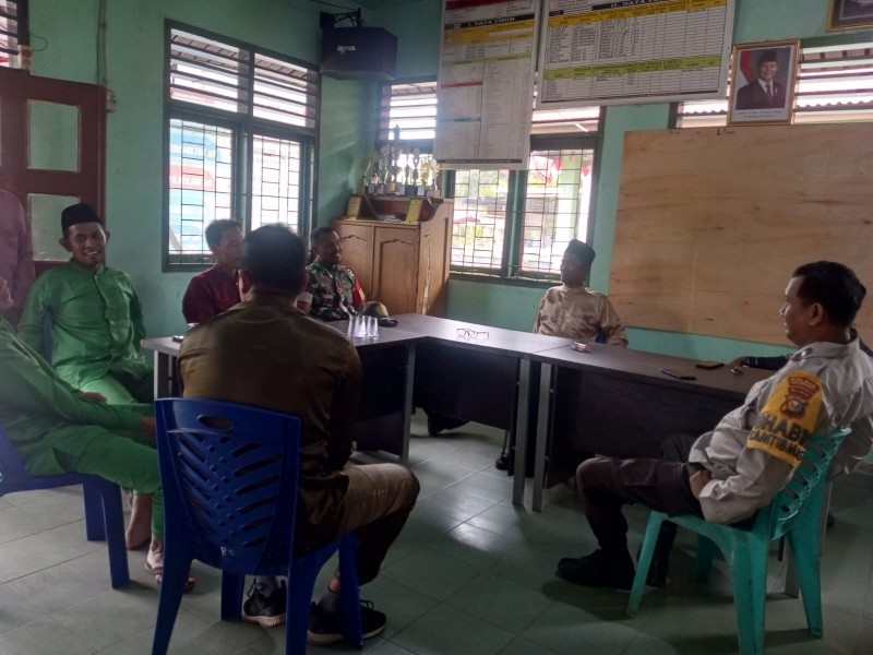 Sinergi TNI dan Masyarakat Menguat Lewat Program Komsos Koramil 06/Merbau