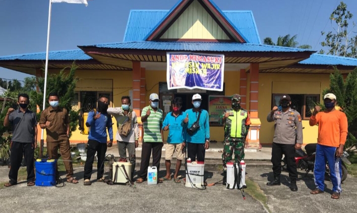 Cegah Penyebaran Covid-19, Kampung Penyengat Disemprot Disinfektan