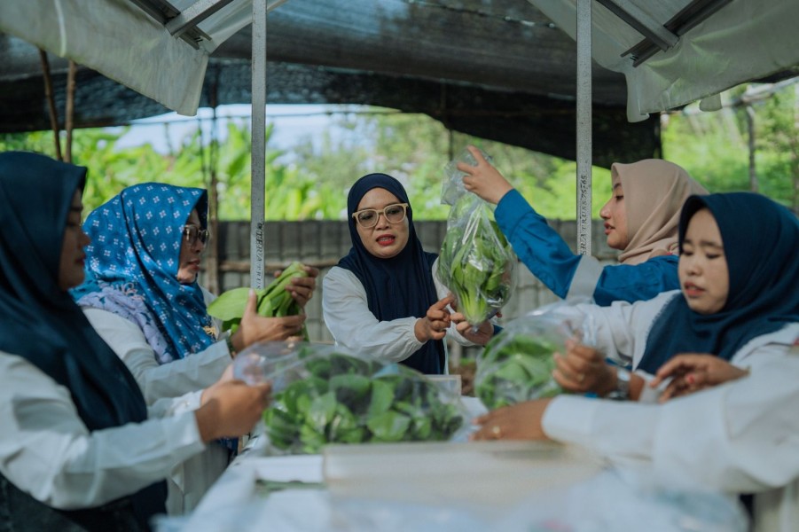 Pertamina Patra Niaga Refinery Unit Dumai Perkuat Upaya Pencegahan Stunting di Kawasan Pesisir Lewat PLTS untuk Kelompok Wanita Mundam Berseri