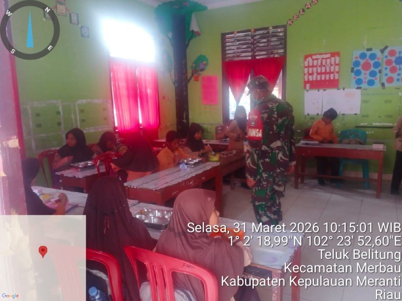 Babinsa Koramil 06/Merbau Dampingi Program MBG, Ribuan Warga Meranti Terima Manfaat