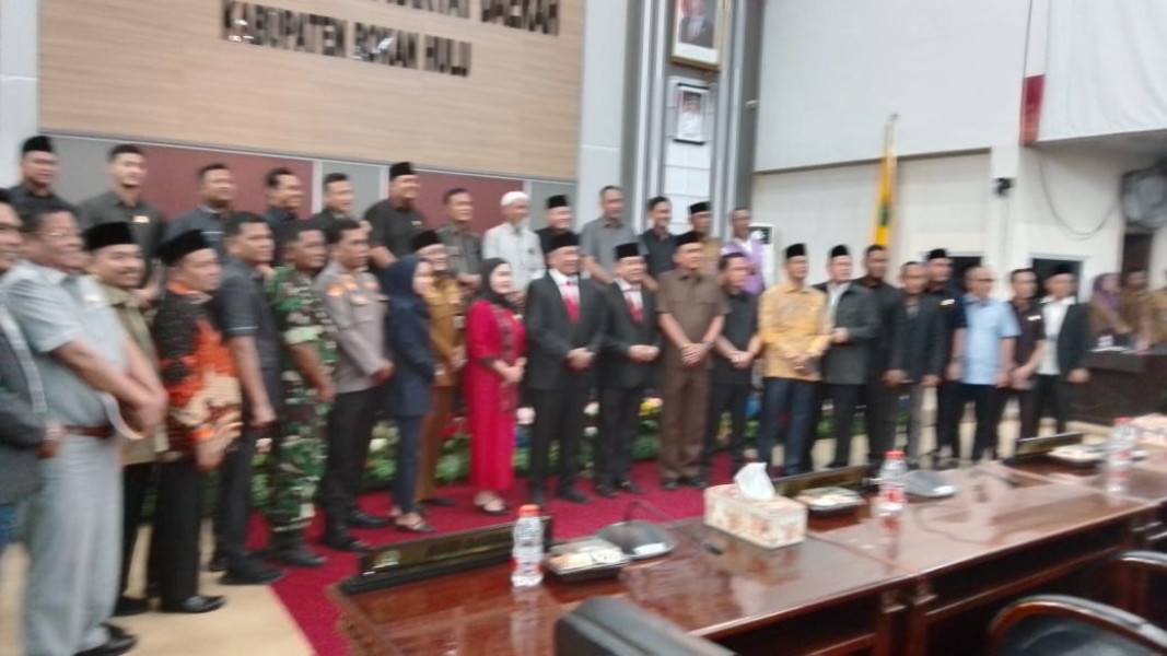 Ketua DPRD Rohul Pimpin Rapat Paripurna Penetapan Bupati Dan Wakil Bupati Terpilih 2024