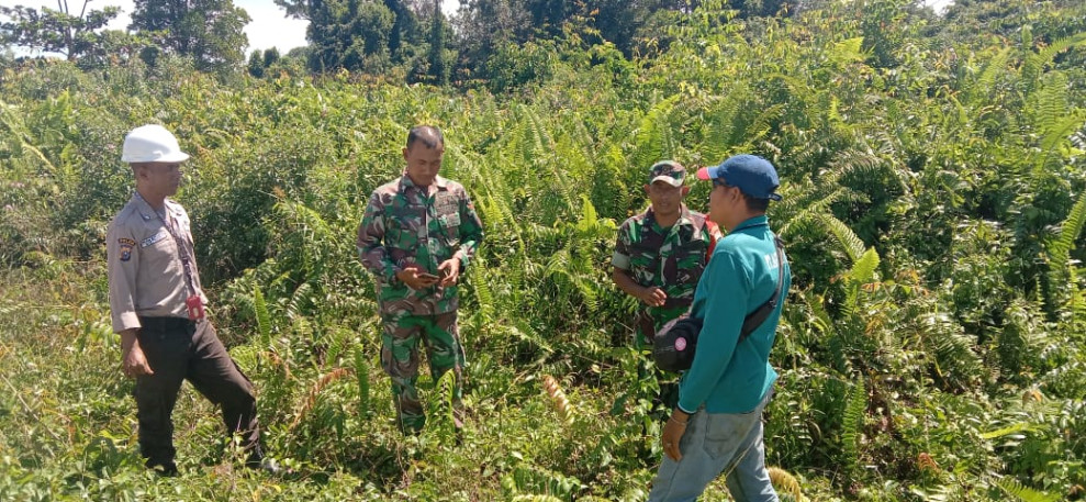 Patroli Babinsa Koramil 06 Merbau di Daerah Yang Rawan Karhutla