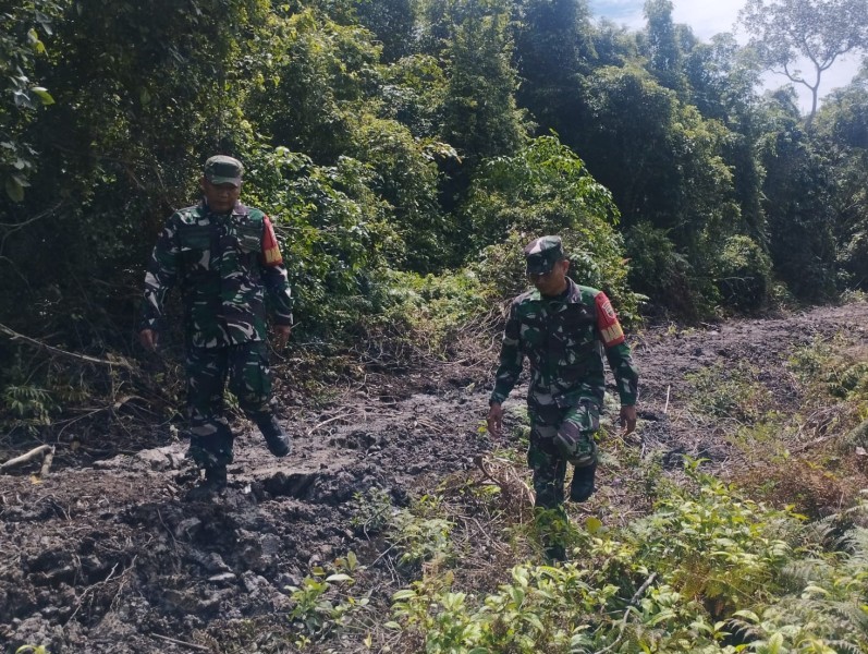 Cegah Asap Sejak Dini, Babinsa Ajak Warga Jaga Hutan Tanpa Membakar